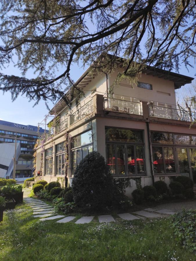 Casa Bianca Apartments โกโม ภายนอก รูปภาพ