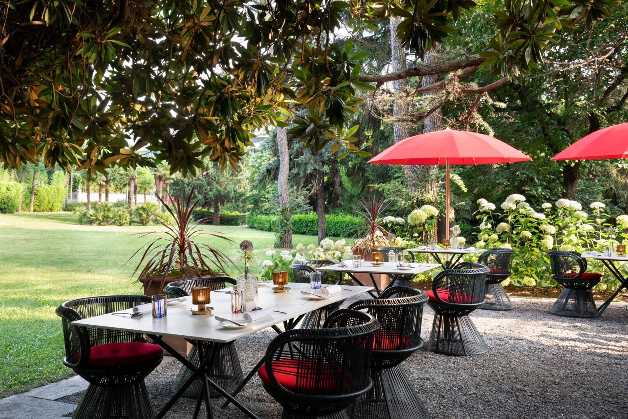 Casa Bianca Apartments โกโม ภายนอก รูปภาพ